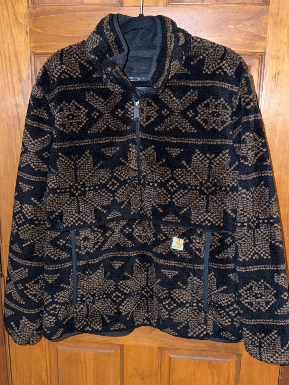 Carhartt Women’s Black and Brown Patterned 1/4 zip Fleece